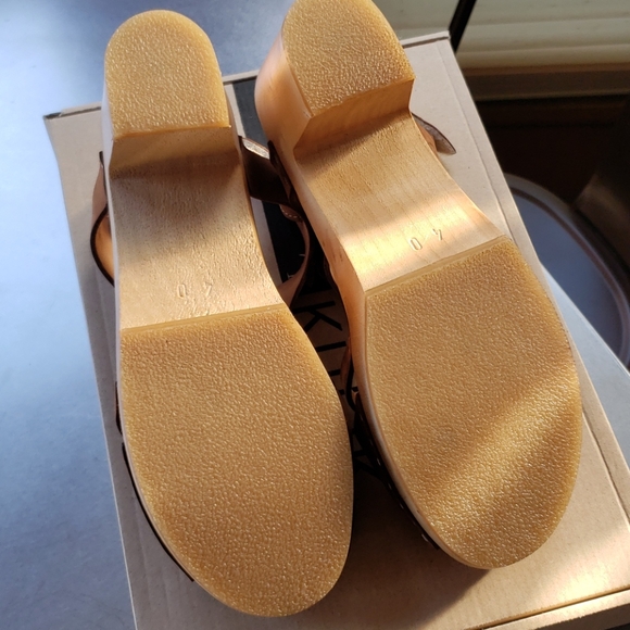 Kulik Handmade Leather Clogs - Picture 5 of 5